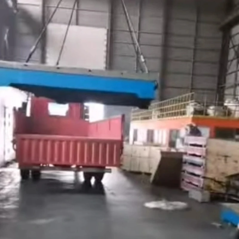 Kelio patikrinimo platforma pakraujama į transporto priemonę siuntimui